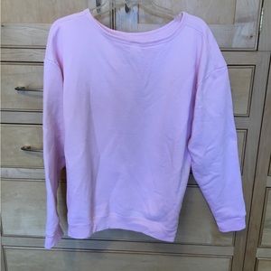 Ladies pale pink sweatshirt, Hanes. size 2 XL. long sleeves. Crewneck